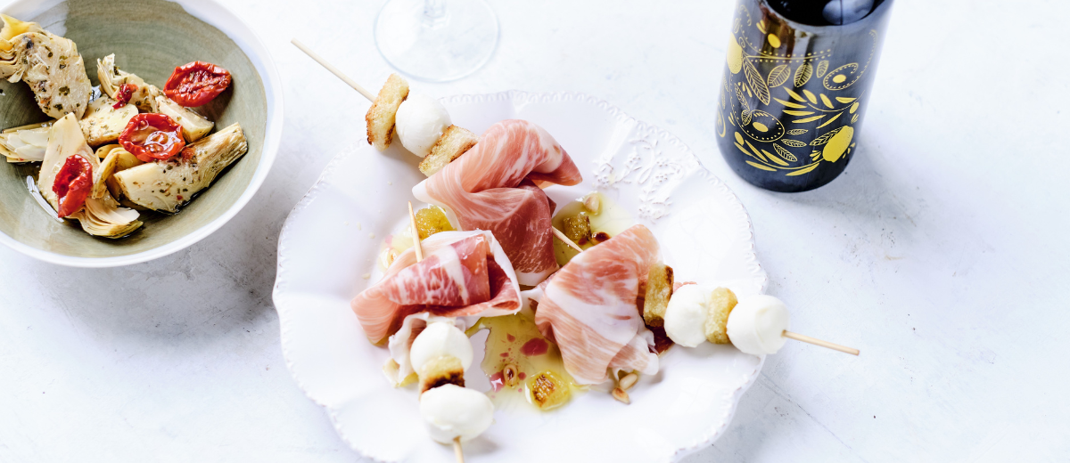 Brochettes de mozzarella & jambon cru