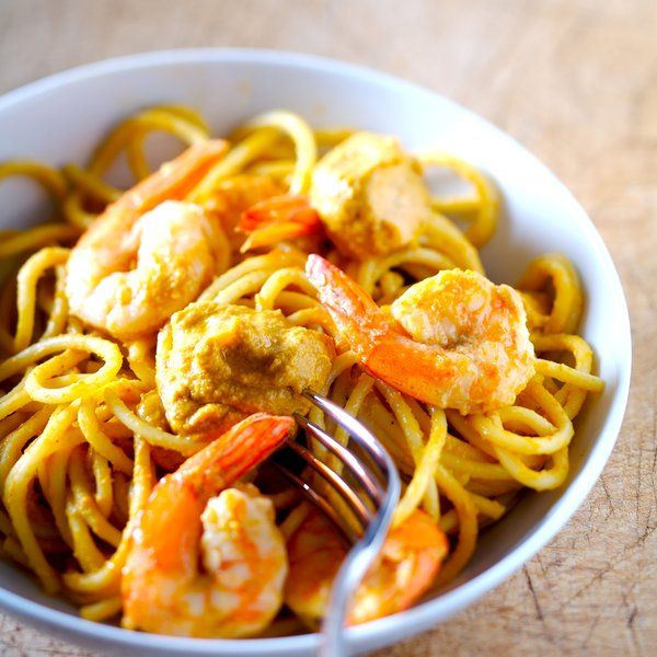 Spaghetti crevettes, sauce oursin safran